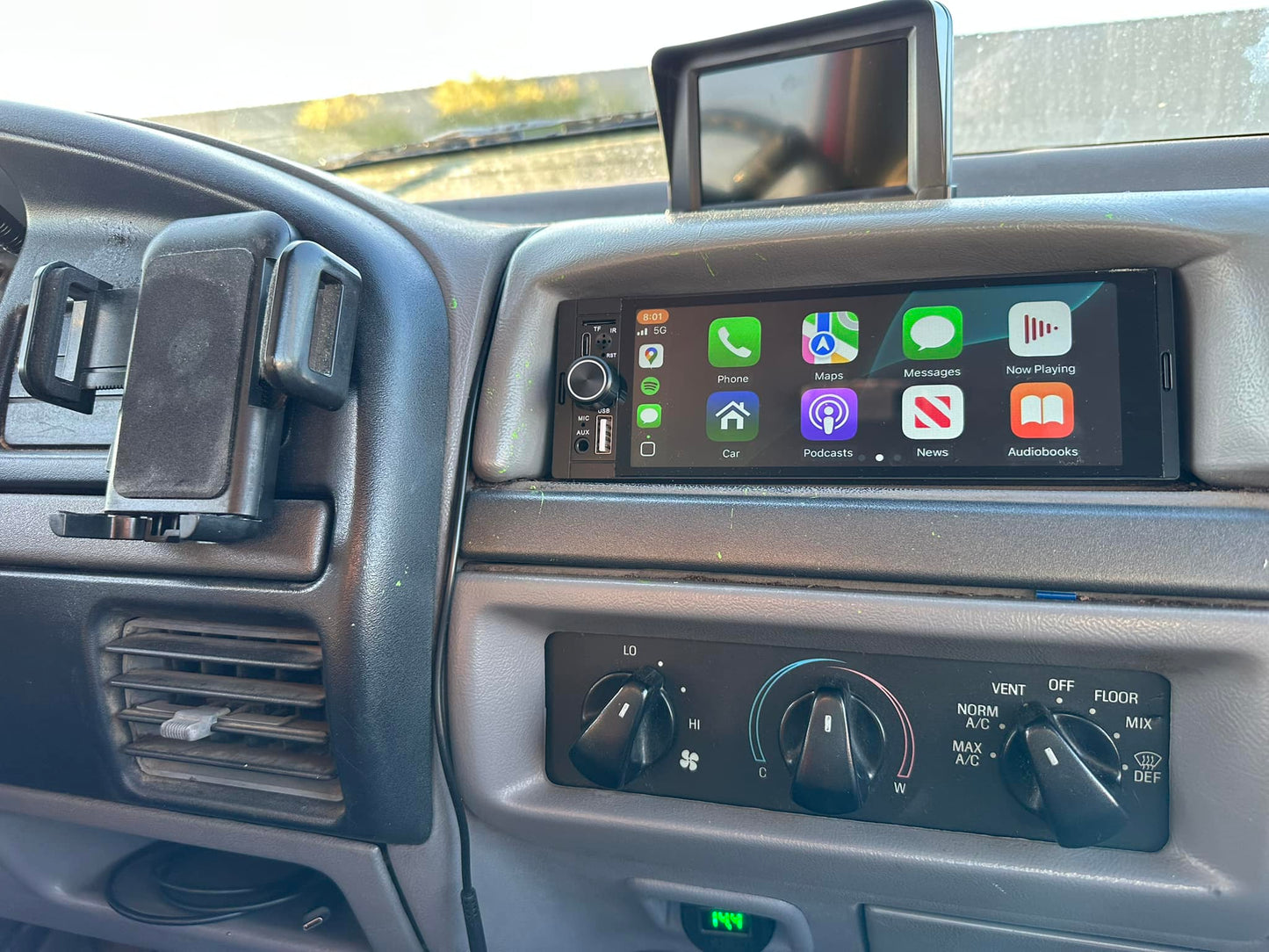 AutoWave 1DIN Bluetooth Radio Compatible with Wireless CarPlay/Android Auto