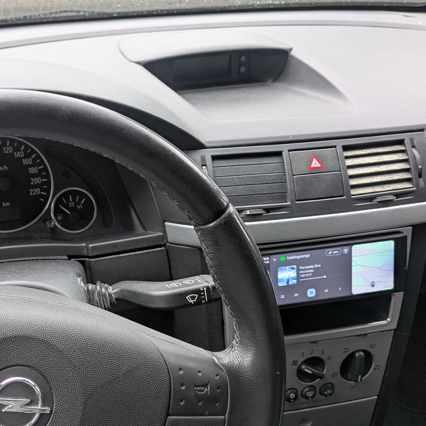 AutoWave 1DIN Bluetooth Radio Compatible with Wireless CarPlay/Android Auto